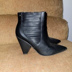Simply Vera Vera Wang Booties with 4 inch Heel